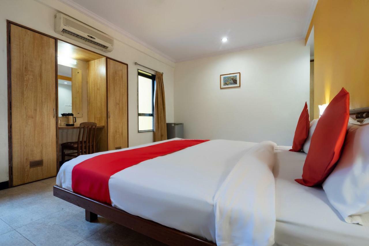 Oyo 44695 Hotel Mango Sawantwadi Екстер'єр фото