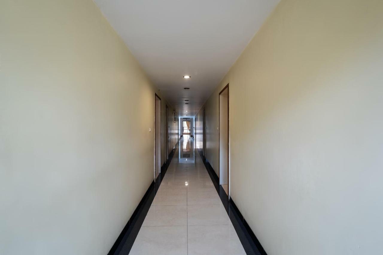 Oyo 44695 Hotel Mango Sawantwadi Екстер'єр фото