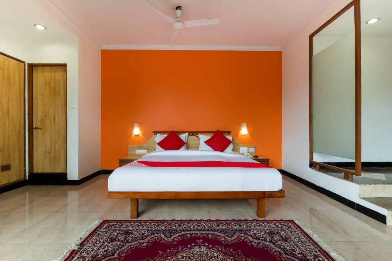 Oyo 44695 Hotel Mango Sawantwadi Екстер'єр фото