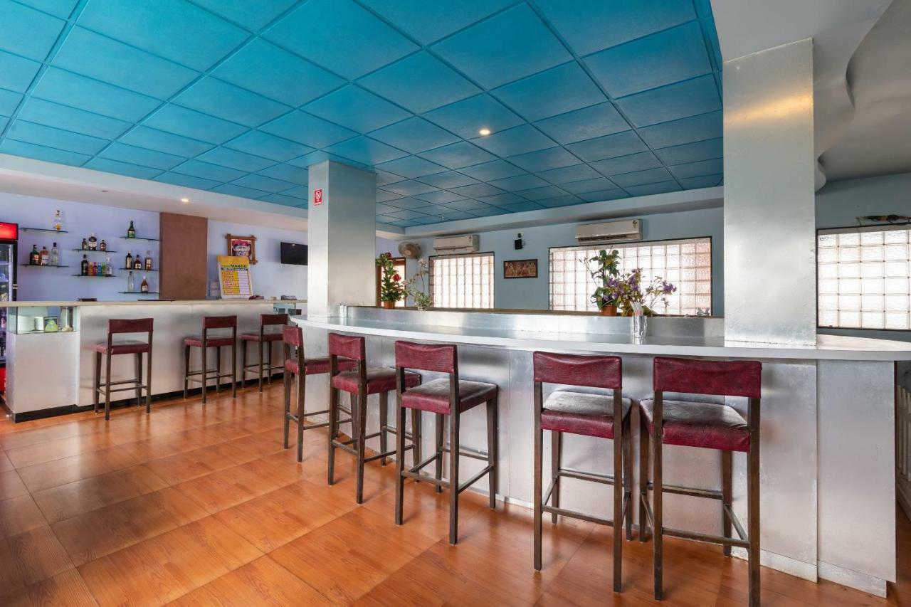 Oyo 44695 Hotel Mango Sawantwadi Екстер'єр фото