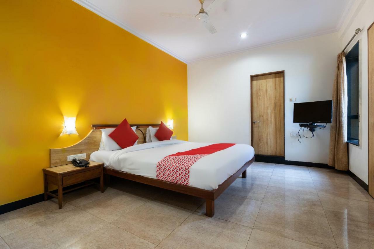 Oyo 44695 Hotel Mango Sawantwadi Екстер'єр фото