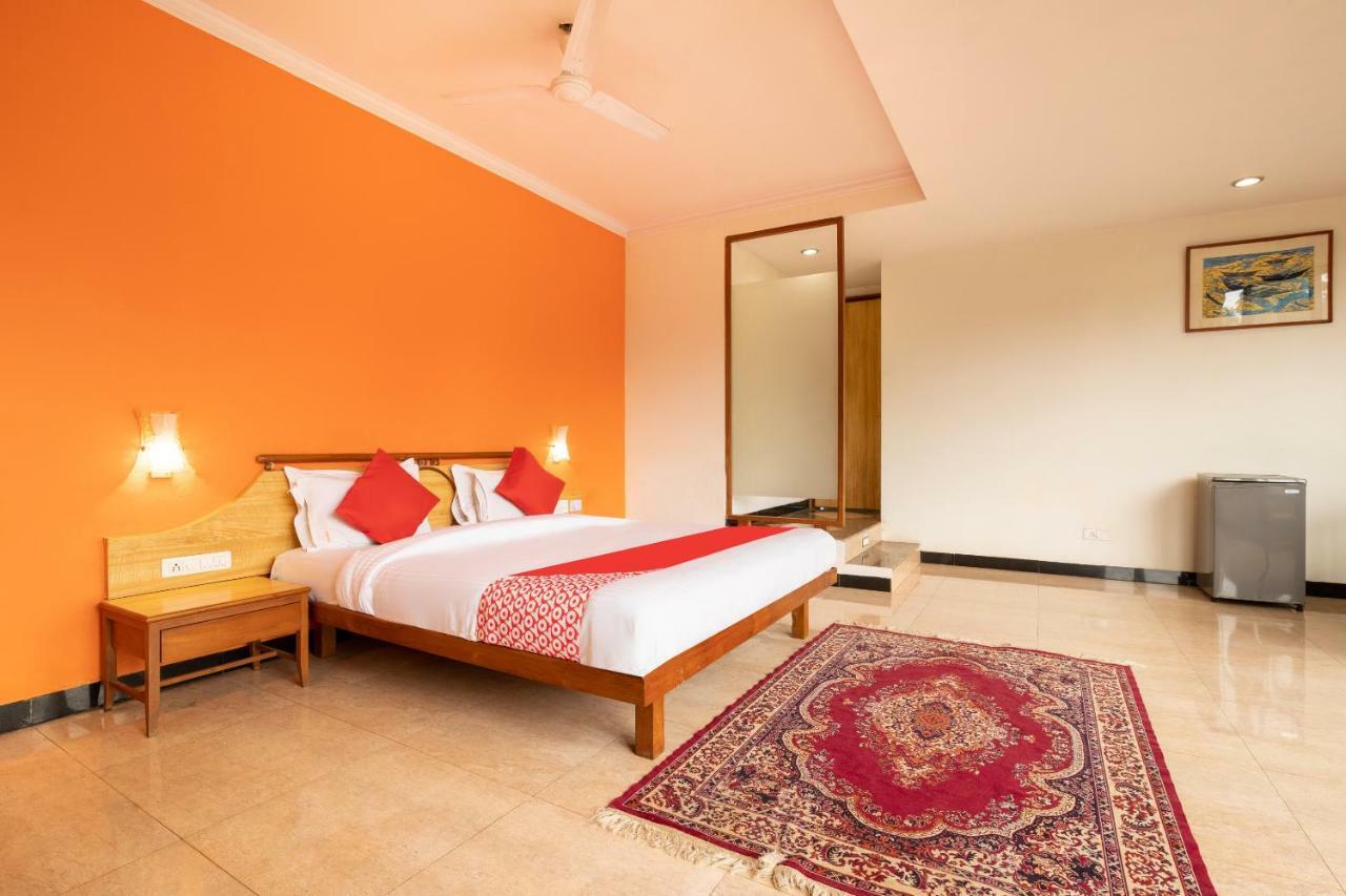 Oyo 44695 Hotel Mango Sawantwadi Екстер'єр фото