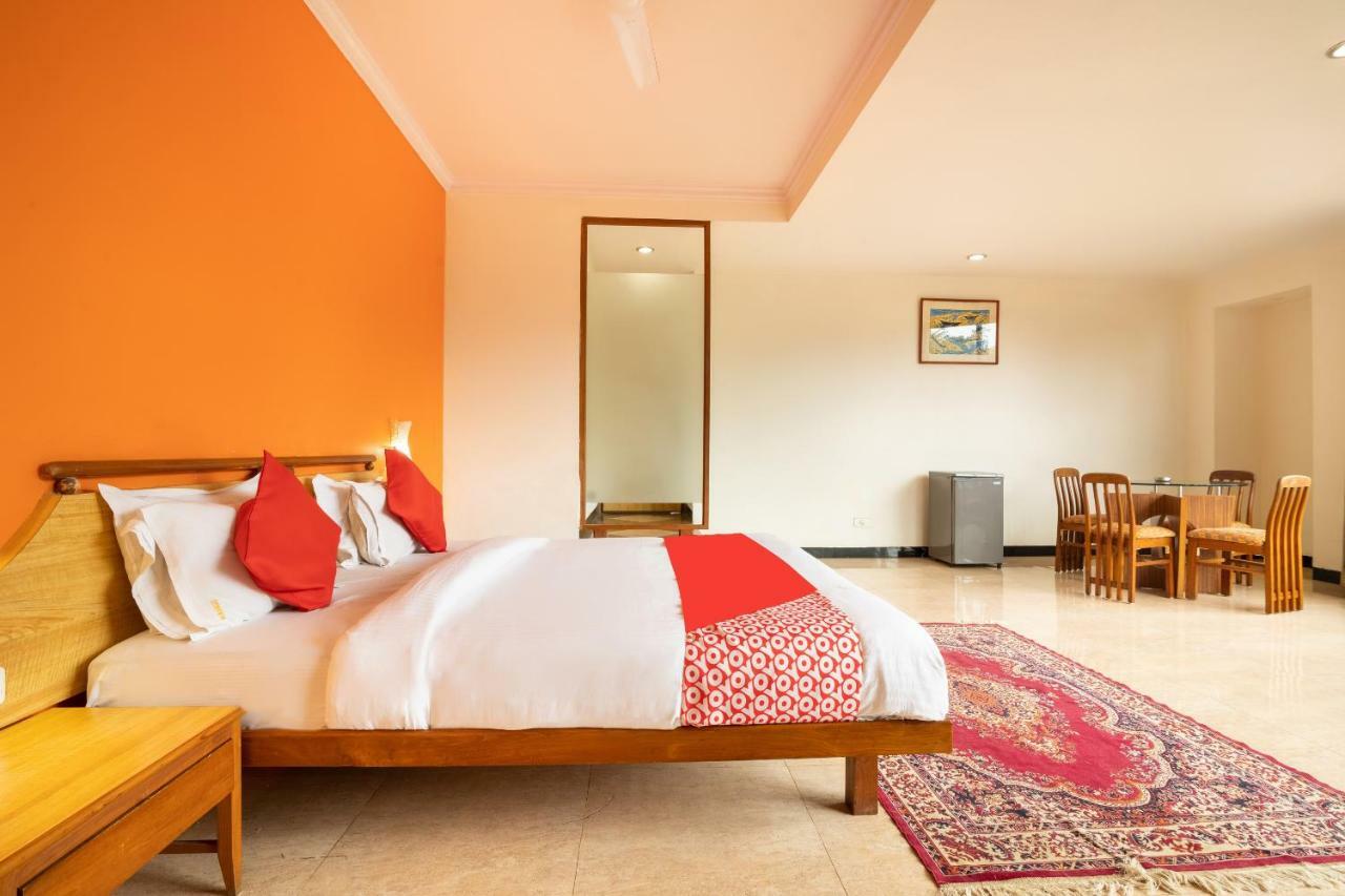 Oyo 44695 Hotel Mango Sawantwadi Екстер'єр фото
